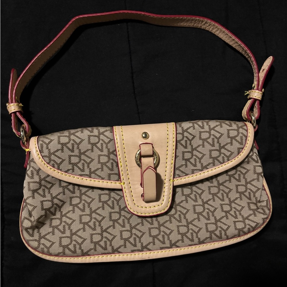 DKNY shoulder Bag Leather
Baguette